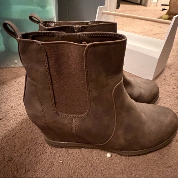 Brown Leather Ankle Boots from Kohls - Picture 2 of 6